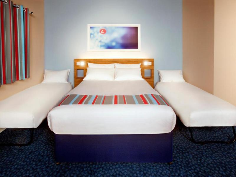 Hotel Travelodge Anchor Road 3*